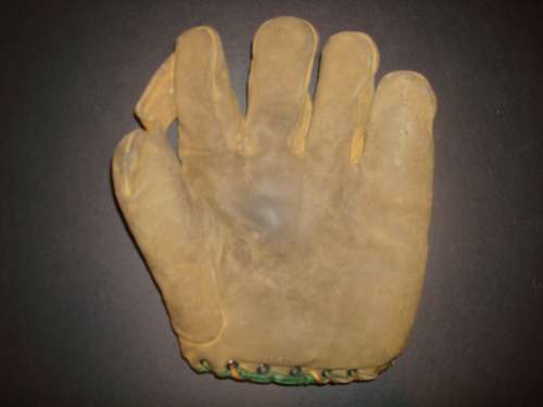 Chas. Williams Stores Co. Front