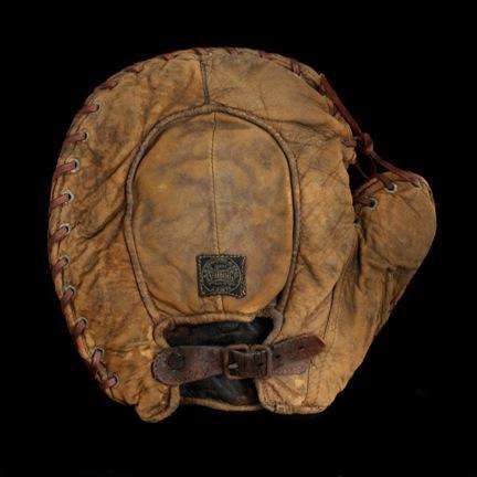Early 1900's Spalding Crescent Basemitt Back