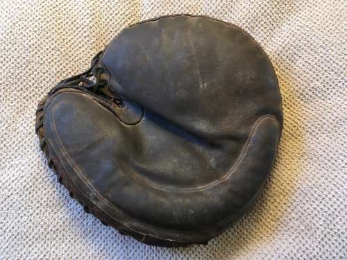 Early 1900's Spalding Crescent Catchers Mitt Front