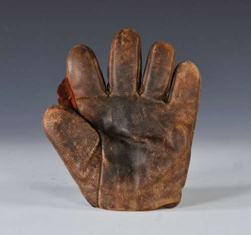 Early 1900's Victor Buckle Web Crescent Glove Front