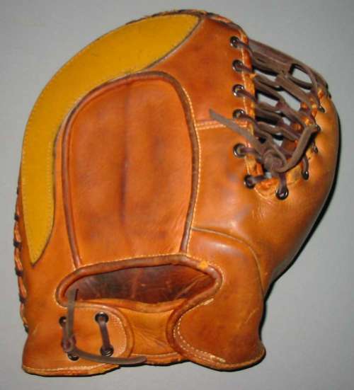 George A. Reach BCW Basemitt Back 