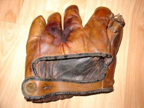 Tommy Thompson Goldsmith G18 Back