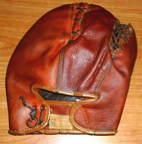 Joe Jackson Nokona BM82 Latch Back