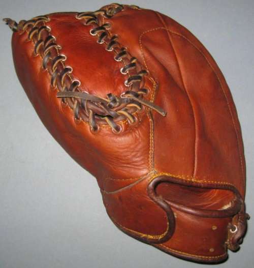 Ferris Fain OK WS Basemitt Back