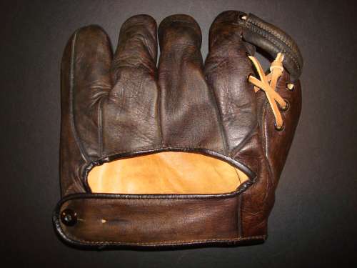 Wally Berger Sportsman 225 Back