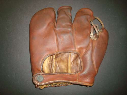 Carl Mays Goldsmith 68 3 Finger Back