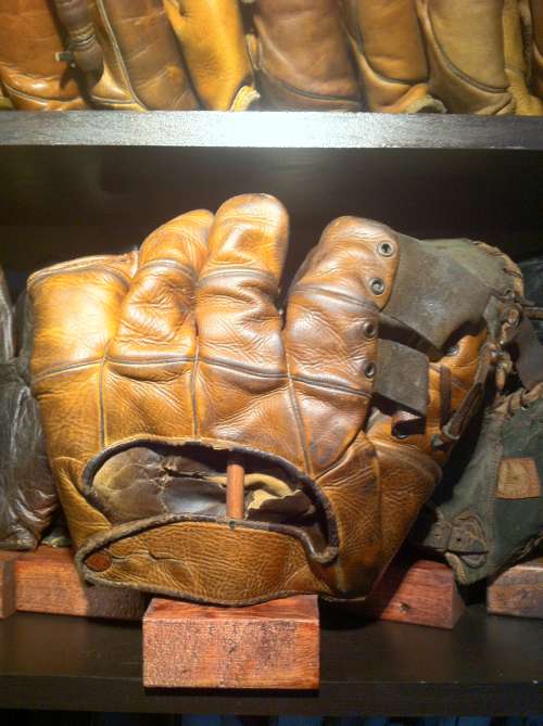 Spalding Marvel 202 Pro Form With Rainey Web Back