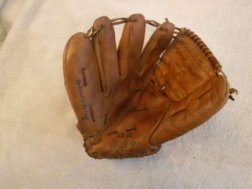 Warren Spahn Rawlings LB66 Front