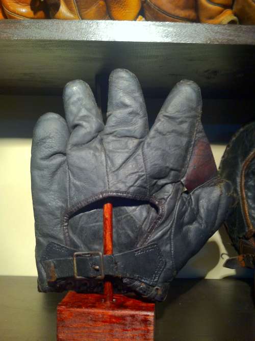 Spalding 15R Modified Full Web Back