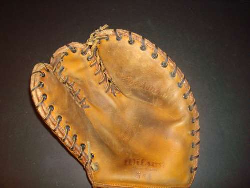 Wilson 544 Top Notch Basemitt Front