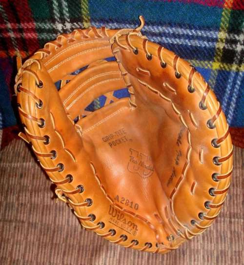 Wilson A2810 Basemitt Front