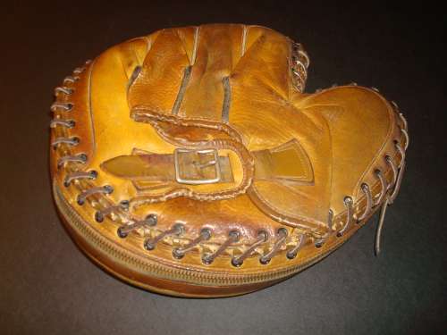 Wilson Western 510 Zipper Catchers Mitt Back